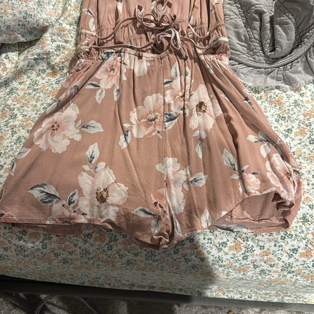 Backless Romper - image 4